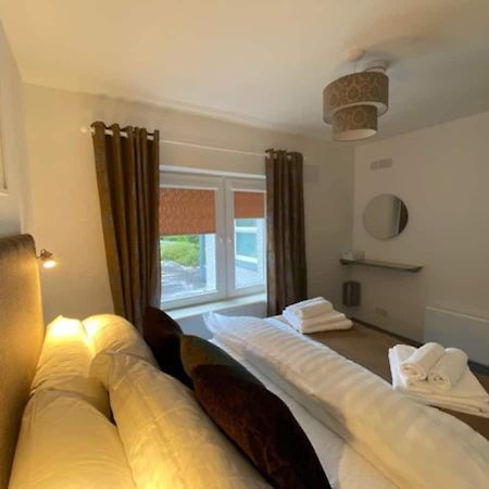 Location Location - Gorgeous 3 Bed Apartment in Cill Airne Esterno foto