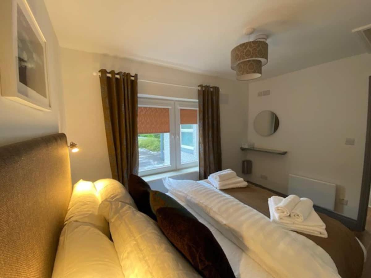 Location Location - Gorgeous 3 Bed Apartment in Cill Airne Esterno foto